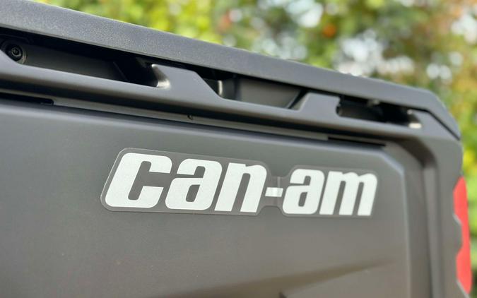 2025 Can-Am Defender DPS HD7