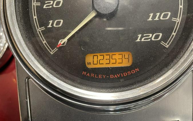 2019 Harley-Davidson® Road King® Wicked Red/Twisted Cherry