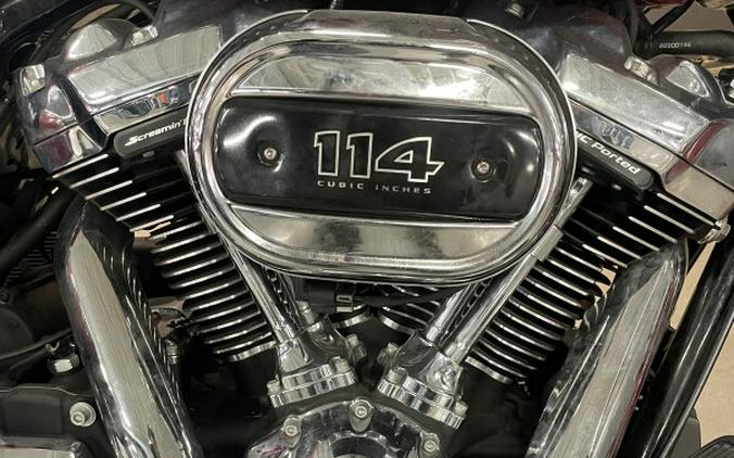 2019 Harley-Davidson® Road King® Wicked Red/Twisted Cherry