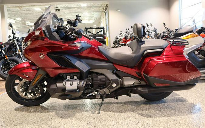 2018 Honda® Gold Wing Candy Ardent Red