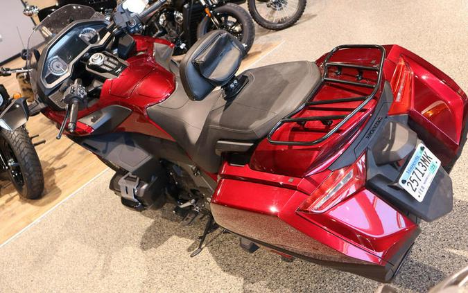 2018 Honda® Gold Wing Candy Ardent Red