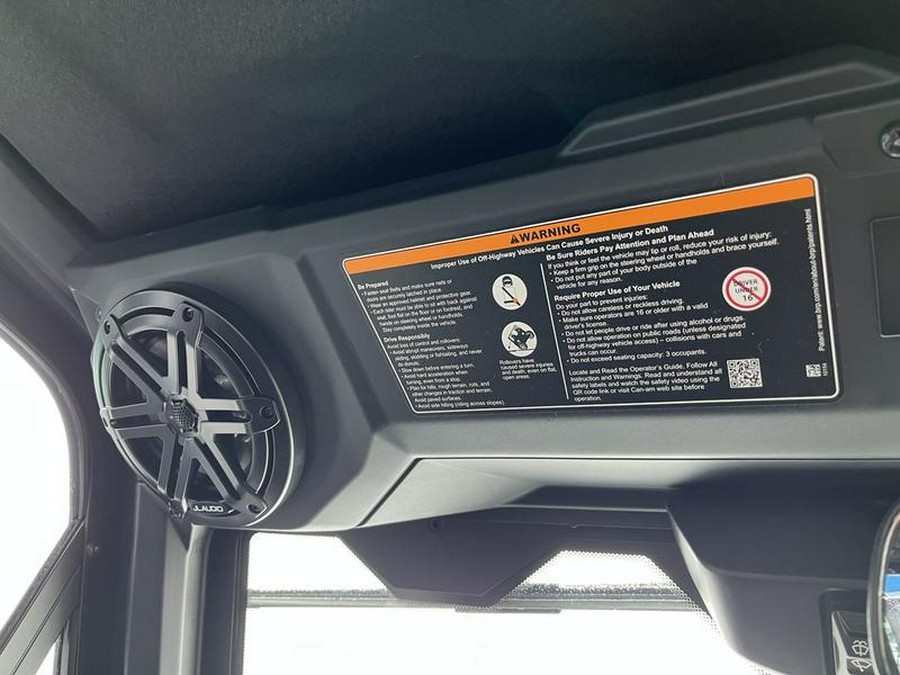 2026 Can-Am® Defender Limited HD11