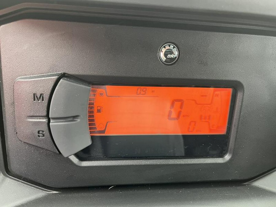 2026 Can-Am® Defender Limited HD11