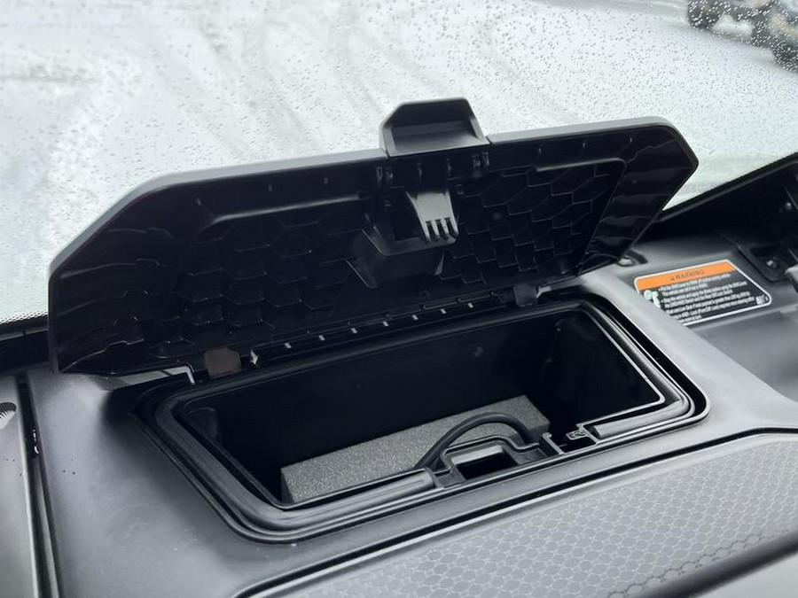 2026 Can-Am® Defender Limited HD11