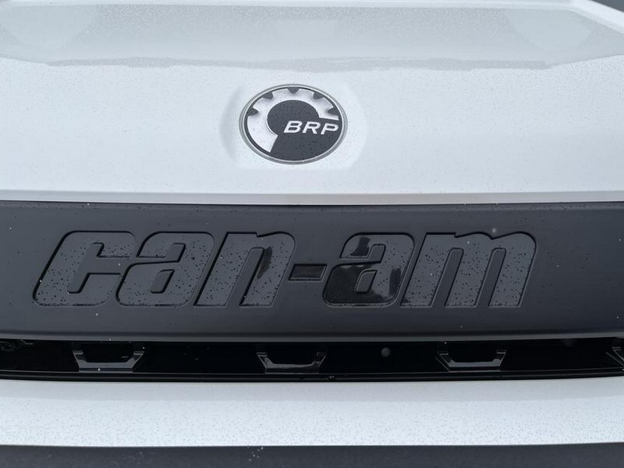 2026 Can-Am® Defender Limited HD11