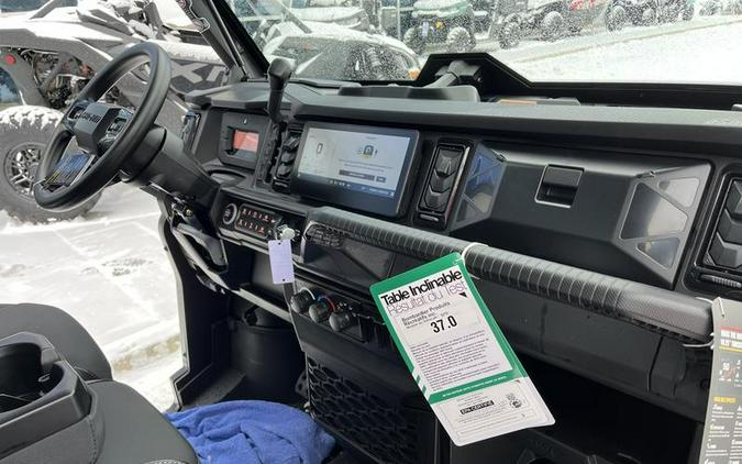 2026 Can-Am® Defender Limited HD11