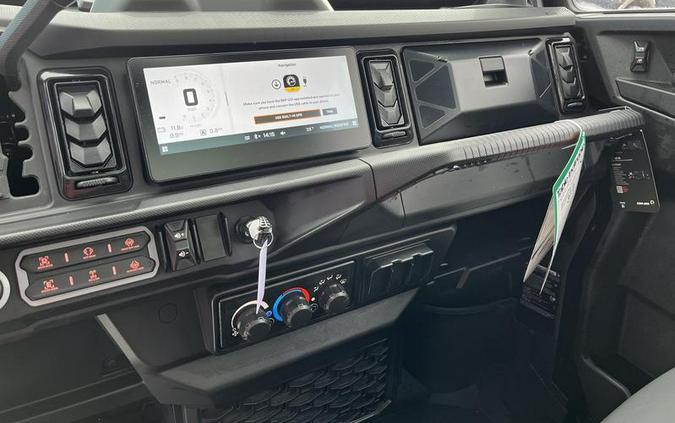 2026 Can-Am® Defender Limited HD11