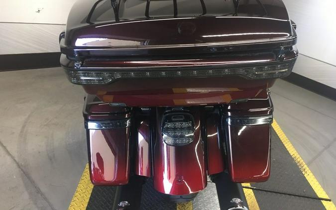 2018 Harley-Davidson® FLHTKSE - CVO™ Limited