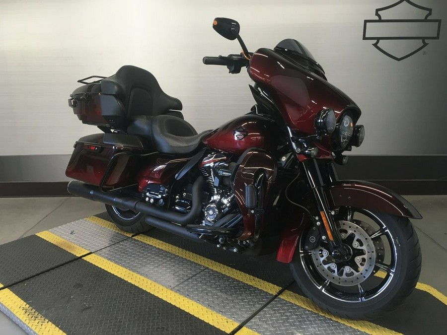 2018 Harley-Davidson® FLHTKSE - CVO™ Limited