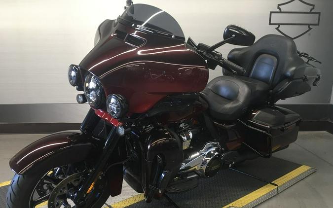 2018 Harley-Davidson® FLHTKSE - CVO™ Limited