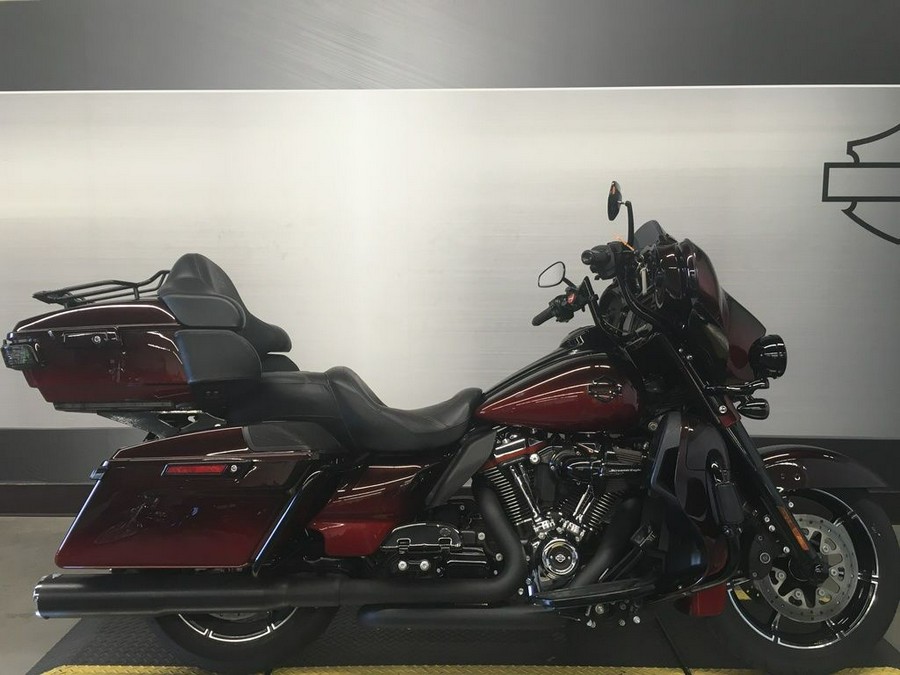 2018 Harley-Davidson® FLHTKSE - CVO™ Limited