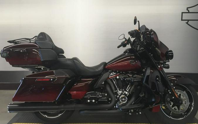 2018 Harley-Davidson® FLHTKSE - CVO™ Limited