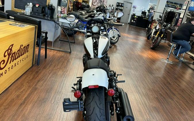 2024 Indian Motorcycle® Sport Chief Ghost White Metallic Smoke