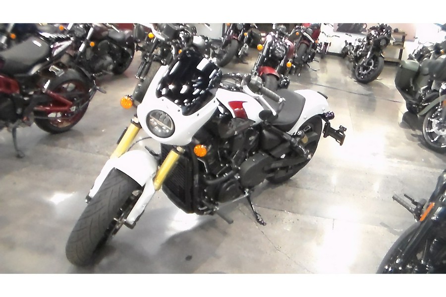 2025 Indian Motorcycle 101 SCOUT, WHITE MTLC W/GRFX, TEC 49ST Base