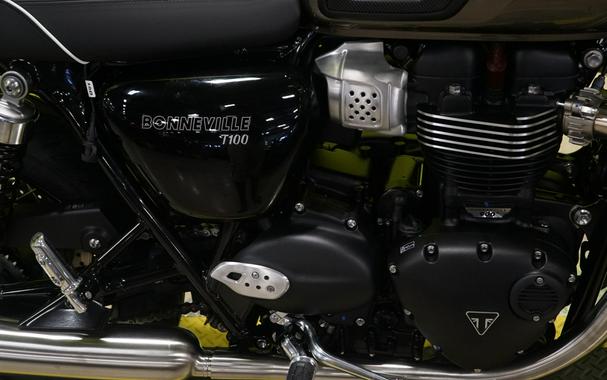 2024 Triumph Bonneville T100 Competition Green/Ironstone