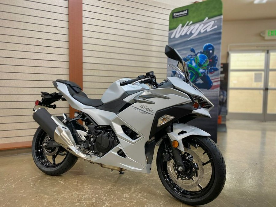 2024 Kawasaki Ninja® 500 ABS