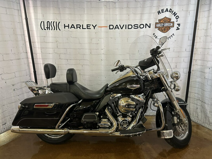 2014 Harley-Davidson Road King FLHR Vivid Black