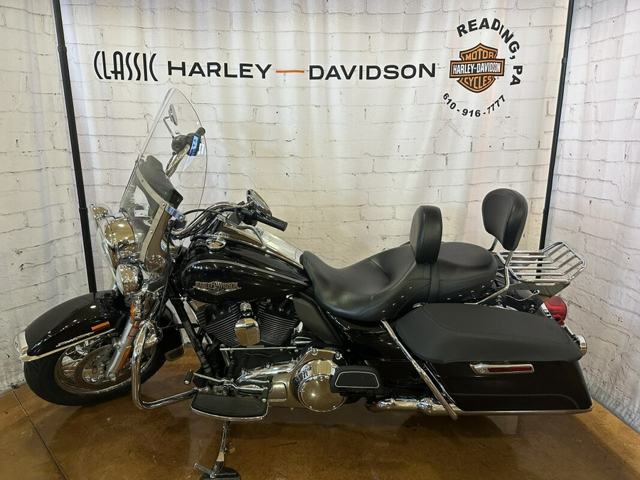 2014 Harley-Davidson Road King FLHR Vivid Black