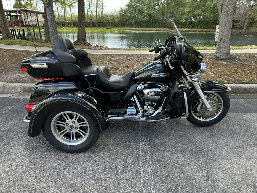 2017 Harley-Davidson® Tri Glide® Ultra