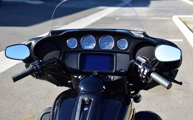2025 Harley-Davidson Tri Glide Ultra FLHTCUTG