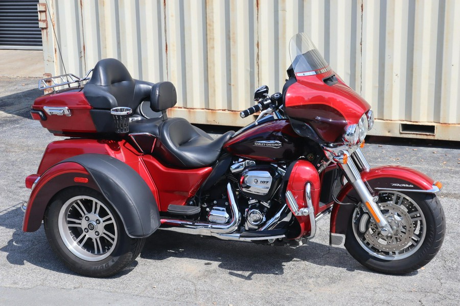 2018 Harley-Davidson Tri Glide Ultra Wicked Red/Twisted Cherry