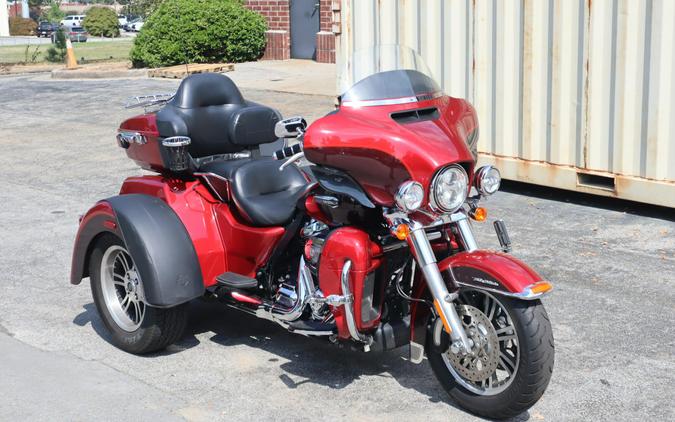 2018 Harley-Davidson Tri Glide Ultra Wicked Red/Twisted Cherry