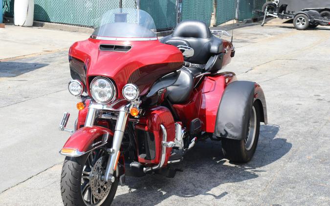 2018 Harley-Davidson Tri Glide Ultra Wicked Red/Twisted Cherry