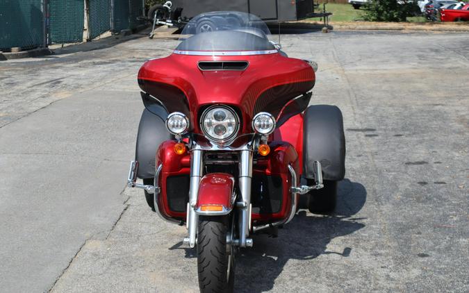2018 Harley-Davidson Tri Glide Ultra Wicked Red/Twisted Cherry