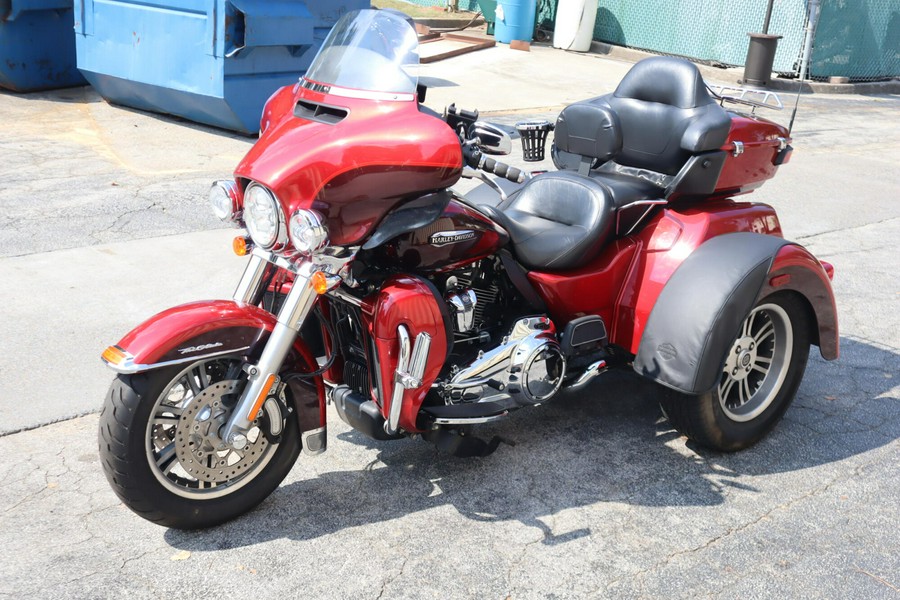 2018 Harley-Davidson Tri Glide Ultra Wicked Red/Twisted Cherry