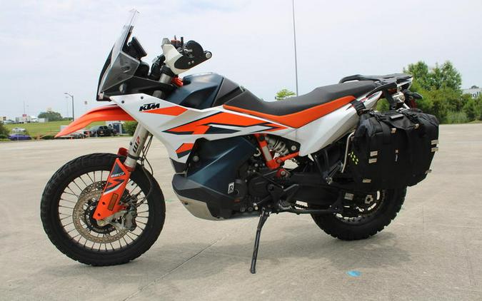 2023 KTM 890 Adventure