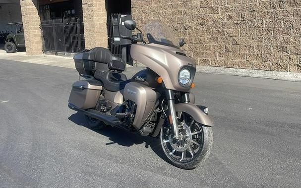 2021 Indian Motorcycle® Roadmaster® Dark Horse® Bronze Smoke