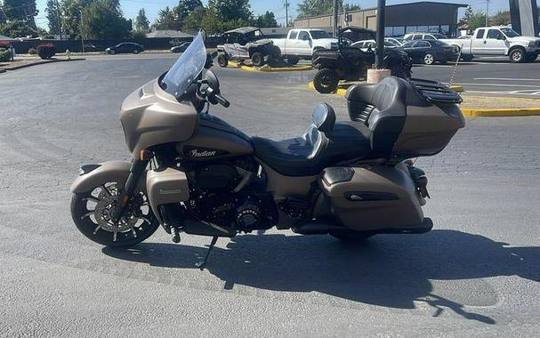 2021 Indian Motorcycle® Roadmaster® Dark Horse® Bronze Smoke