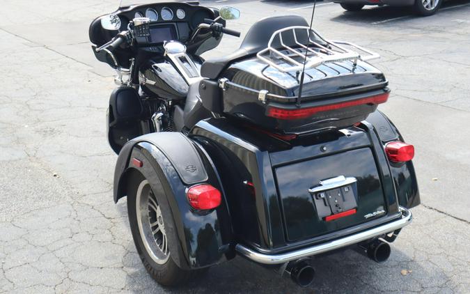2022 Harley-Davidson Tri Glide Ultra Vivid Black