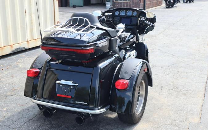 2022 Harley-Davidson Tri Glide Ultra Vivid Black