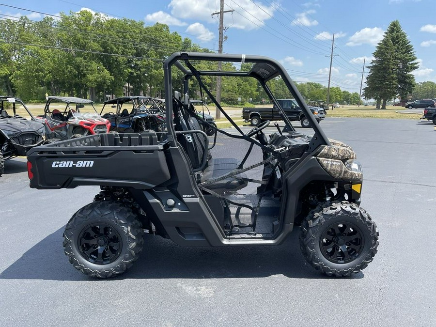 2023 Can-Am® Defender DPS HD7 Mossy Oak Break-Up Country Camo