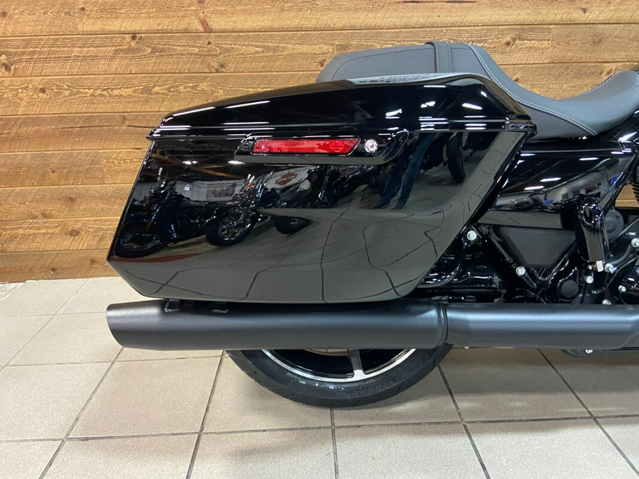 2024 Harley-Davidson Road Glide® Vivid Black FLTRX