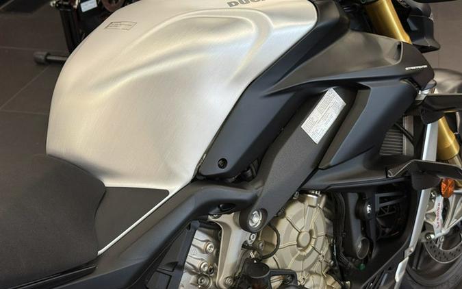 2025 Ducati Streetfighter V4 SP2 Winter Test