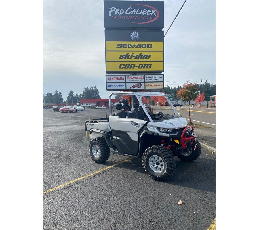 2024 Can-Am DEFENDER X MR W/ HALF DOORS