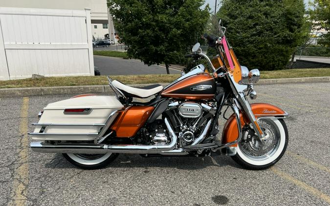 2023 Harley-Davidson Electra Glide Highway King HI-FI Orange/Birch White