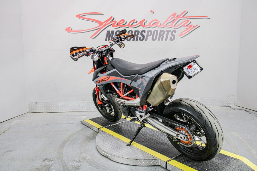 2021 KTM 690 SMC R