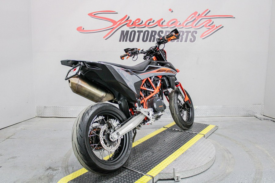 2021 KTM 690 SMC R