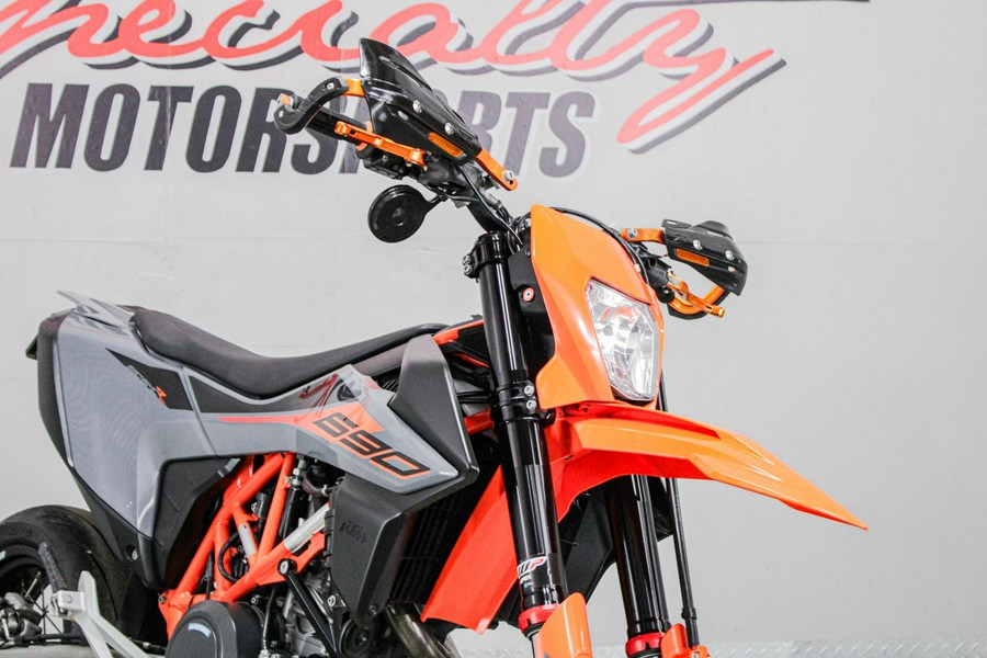 2021 KTM 690 SMC R