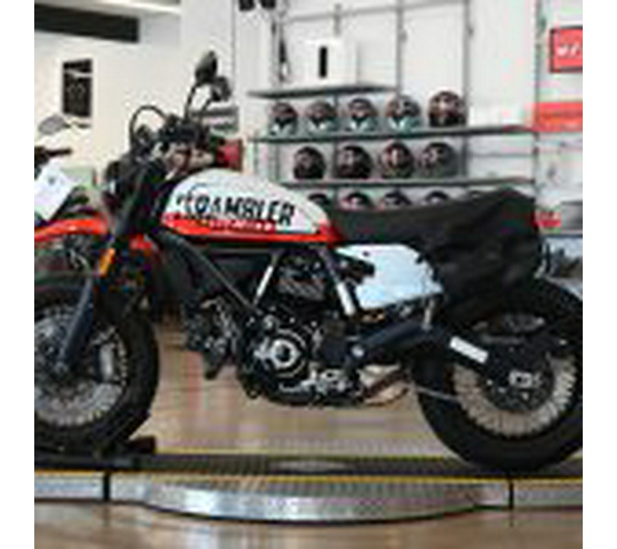 2022 Ducati Scarmbler Urban Motard