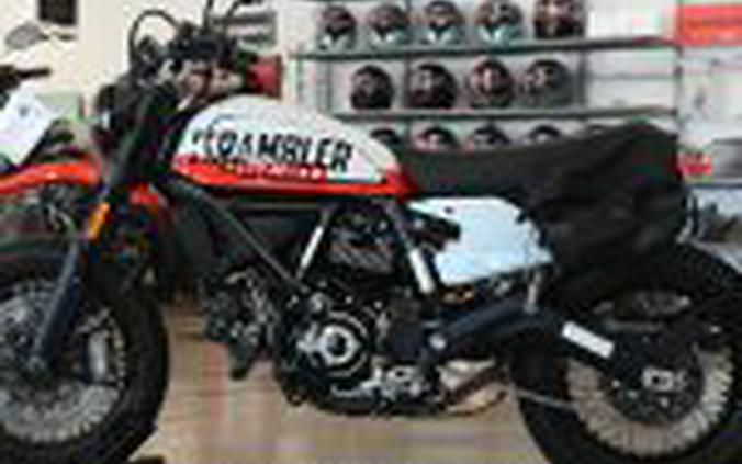 2022 Ducati Scarmbler Urban Motard