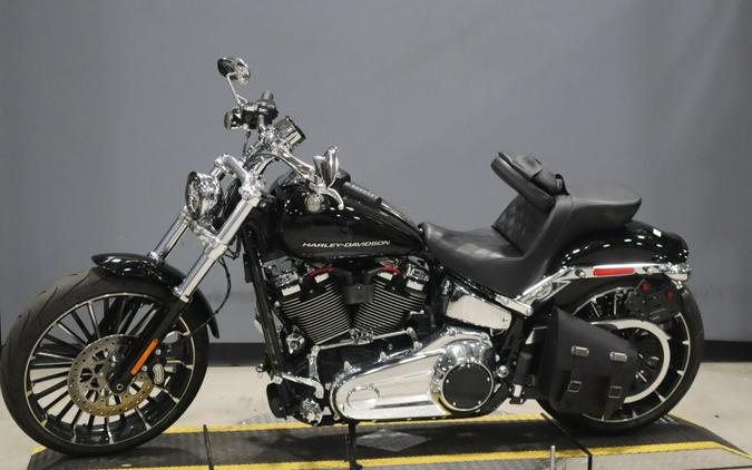 2025 Harley-Davidson Breakout Vivid Black
