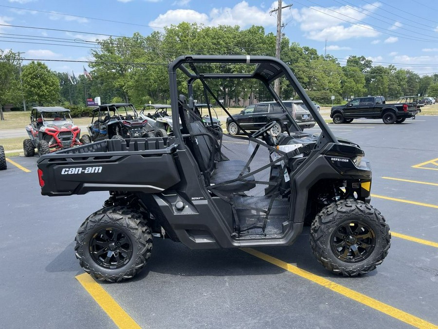 2023 Can-Am® Defender DPS HD9 Timeless Black