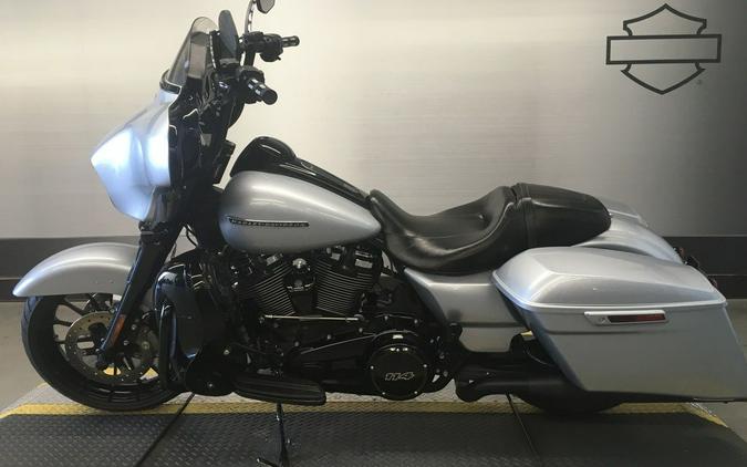2019 Harley-Davidson® FLHXS - Street Glide® Special