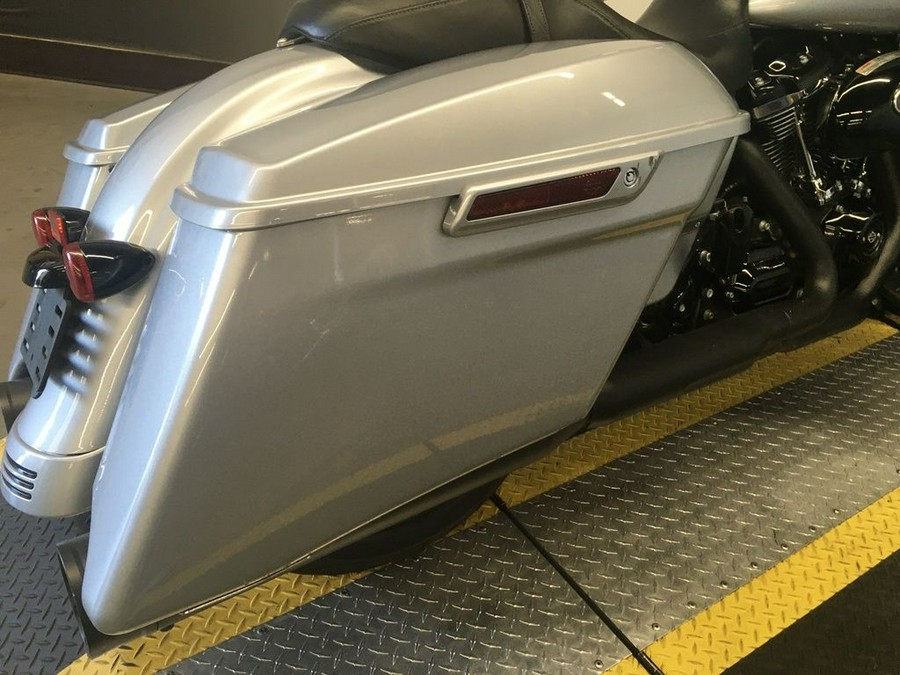 2019 Harley-Davidson® FLHXS - Street Glide® Special
