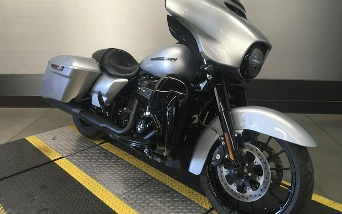 2019 Harley-Davidson® FLHXS - Street Glide® Special