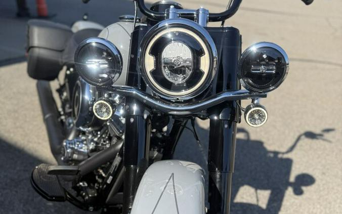 Harley-Davidson® Heritage Classic® 2026 FLHC 34626867 DRK BILIARD GRY